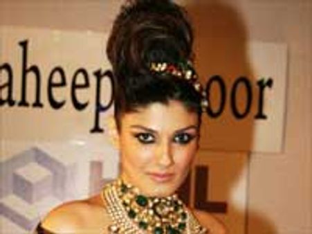 रवीना और ब्रिटनी स्पियर्स की फिटनेस का राज एक