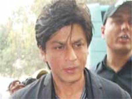 शिवसेना ने शाहरुख के 'पाक प्रेम' पर फिर निशाना साधा