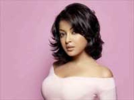 पटना: सुर संग्राम फिनाले में भीड़ का उत्पात, 11 हिरासत में