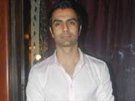 बिग बॉस 4: अश्मित पटेल को बचाने मैदान में उतरे माता-पिता