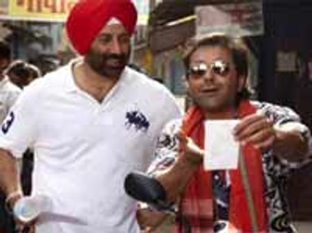 मुश्किल था एकसाथ हम तीनों का मिलना: बॉबी