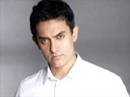 'पीपली लाइव' के ऑस्कर से बाहर होने से दुखी आमिर