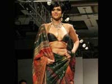 मम्मी बनने वाली है मंदिरा बेदी!