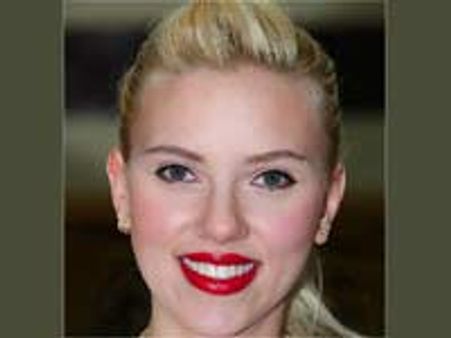 किसी के साथ डेटिंग नहीं कर रही स्कारलेट जॉनसन