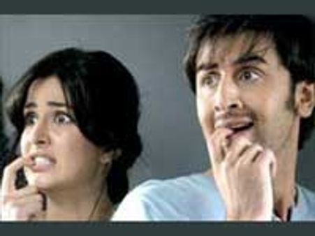 छापे से पहले बच निकले रणबीर..