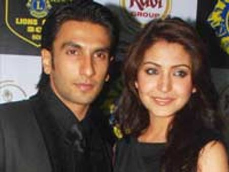 दोबारा यशराज की फिल्म में इश्क करेंगे रणबीर-अनुष्का