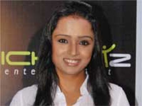 रिश्‍तों से बड़ी प्रथा में पारुल चौहान की नई पारी