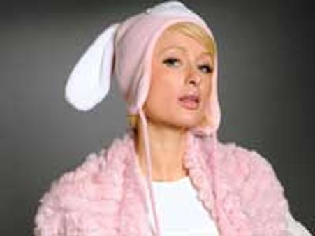 चोरी हुआ हिल्टन का बर्थ डे केक