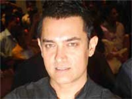 रितिक से एक्टिंग टिप्स लेना चाहते हैं आमिर