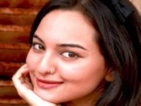 सोनाक्षी नहीं करेंगी आइटम नंबर