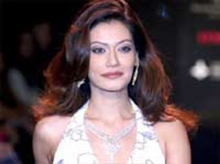 पायल रोहतगी ने दिवाकर पर लगाया कास्टिंग काउच का आरोप