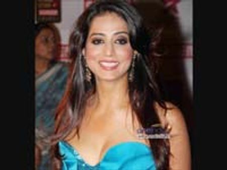 अरुणादेय के लिए माही ने बाल कटवाये