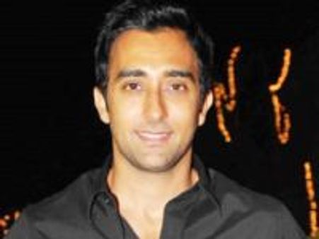 राहुल खन्ना को भी चाहिए सिक्स पैक एब्स