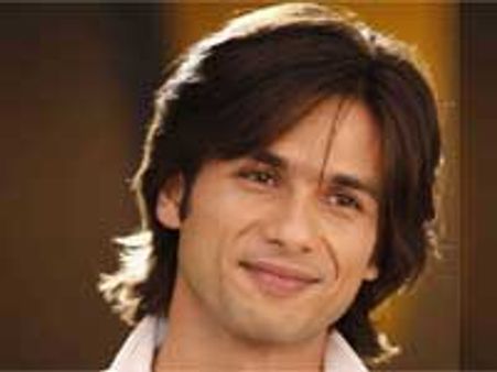 शाहिद को नहीं मिल रही अपनी हीर..