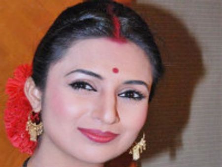 बहन बनने को तैयार नहीं दिव्यांका त्रिपाठी