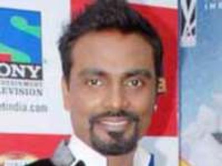 'फालतू' निर्देशक रेमो बुरी तरह जख्मी