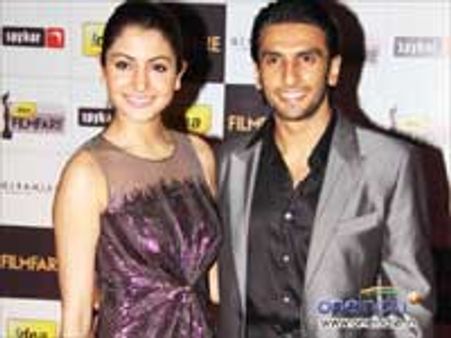 हॉलीवुड की कॉपी नहीं मार रहीं अनुष्का शर्मा