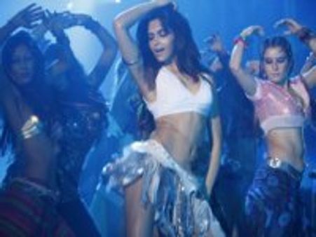 दीपिका से नाराज ना होने का जीनत ने भरा दम