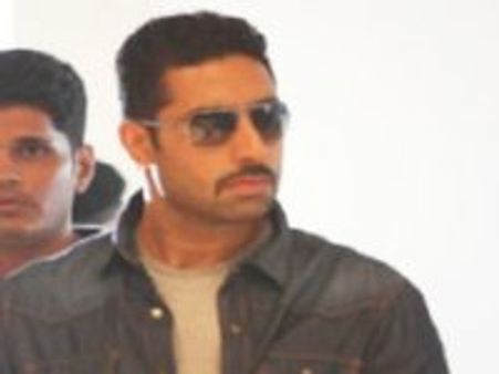 फ्लॉप अभिषेक बच्चन को दम मारो दम से बड़ी उम्मीदें हैं