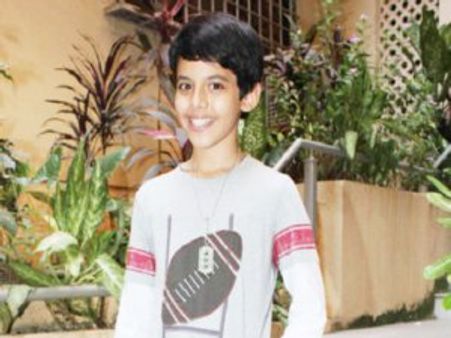 दर्शील सफारी मांगे मोर मनी