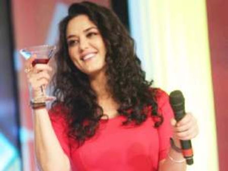 ट्विंकल खन्‍ना सजाएंगी प्रीति का नया घर