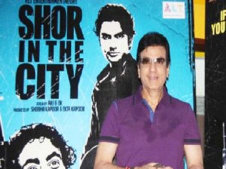 समीक्षा : अश्लील लेकिन दिलचस्प है शोर इन द सिटी