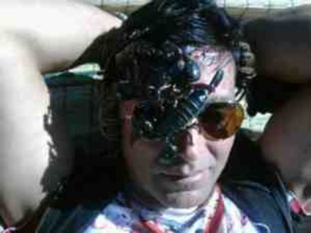 अक्षय कुमार ने बिच्छुओं संग किया सनबाथ