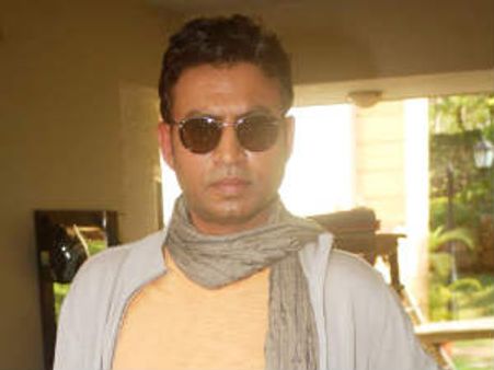 फिर से जागा इरफान खान का थियेटर प्रेम
