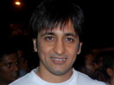 राजीव पॉल पैसे बनाने की तैयारी में