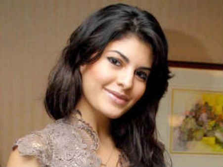 मर्डर 2 'पोर्न' की नहीं 'क्राइम' की कहानी कहती है : जैकलीन फर्नाडीस