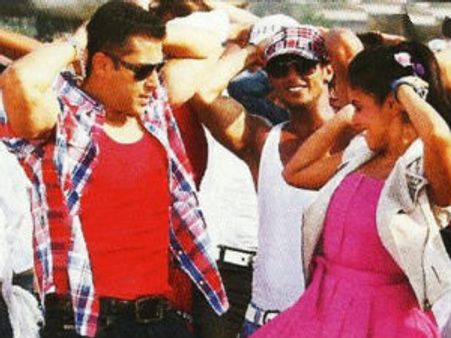 सलमान खान के प्रेस कांफ्रेस में दिखा रीयल 'दबंग'