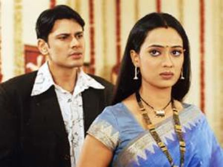 पाकिस्तान के कार्यकमों में व्यस्त अनु दा