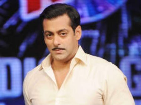 सलमान ने किया बिग बी का प्रोमो आउट