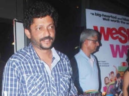 समीक्षा : टाईम-पास है वेस्ट इज वेस्ट