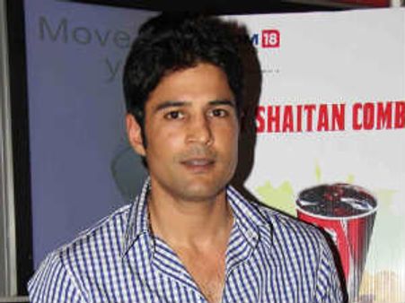 अमिताभ से कोई तुलना नहीं: राजीव खंडेलवाल