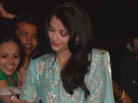 ऐश्वर्या राय बेटे को जन्म देंगी!