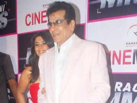 अभिनय में वापस लौटने का इरादा नहीं : जितेंद्र