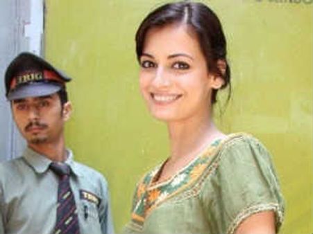 लव, ब्रेकअप, जिंदगी बनी फटाफट