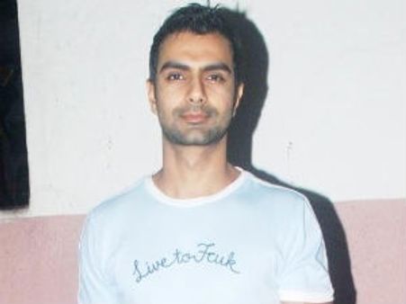 इमरान खान के मेकअपमैन से अश्मित की अनबन