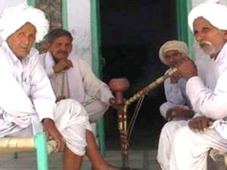 'खाप' के विरोध में खाप, पर शिक्षकों का समर्थन