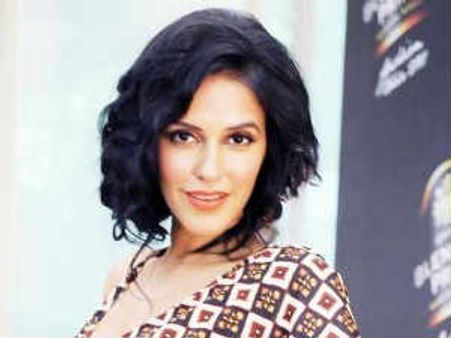 गांधी टू हिटलर का रोल चुनौती पूर्ण : नेहा धूपिया