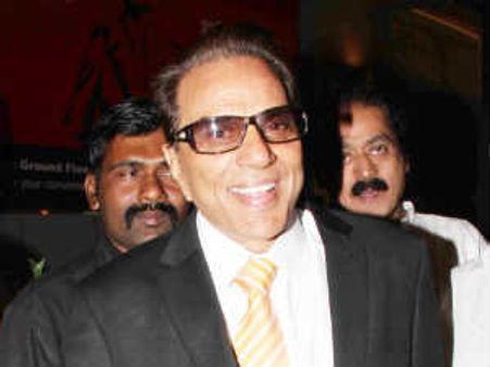 बड़े भावुक हैं धर्मेन्द्र