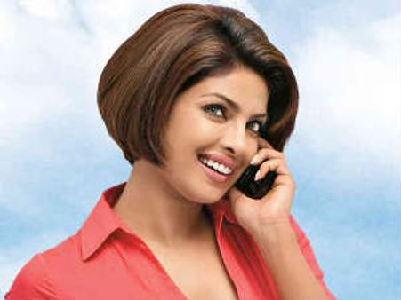 देसी गर्ल ही नहीं सिंगर भी हैं प्रियंका