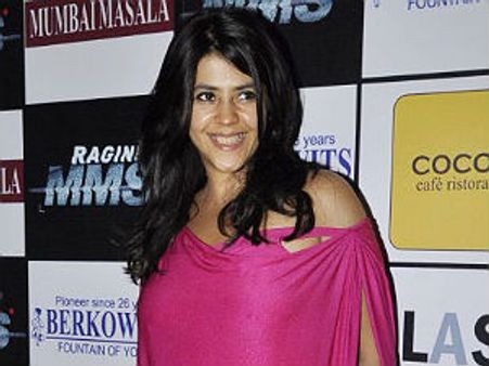 रिहा हो गयी एकता