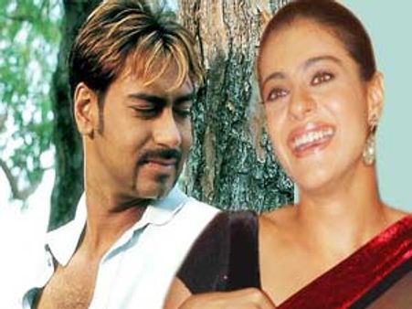 अब काजोल कर रहीं हैं अपने पति अजय की जसूसी