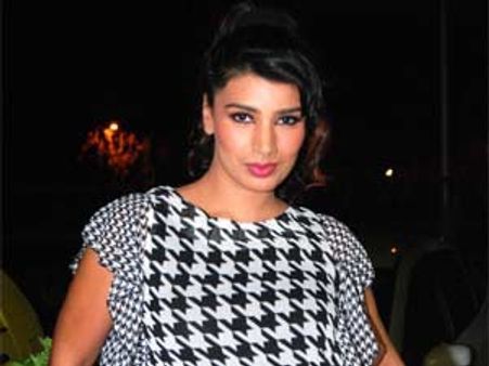 लेस्बियन मिंक अब बिग बी के साथ काम करना चाहती हैं