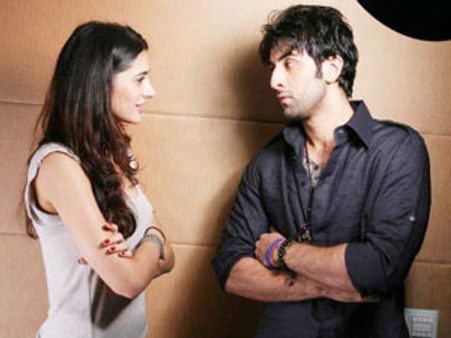 रणबीर कपूर ने फाकरी संग किया लिप-लॉक