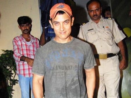 बॉक्स ऑफिस पर बिकता है सलमान नंबर 1 : आमिर खान