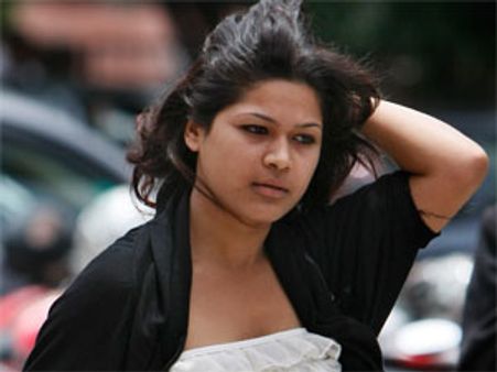 बिकनी किलर की बीवी होंगी बिग बॉस 5 में