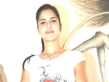 रणबीर-दीपिका नजदीक लाने के लिए कैट ने छोड़ी फिल्म